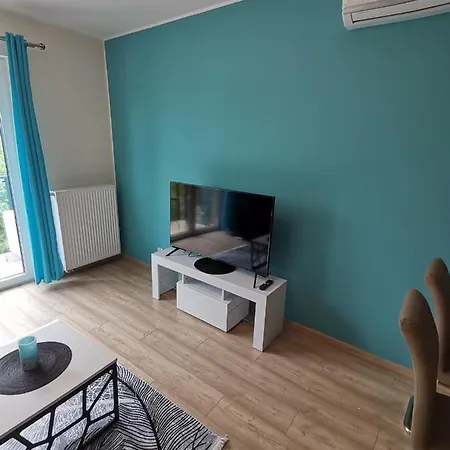 アパート Nagrobli