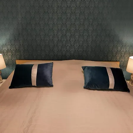 アパート Nagrobli *